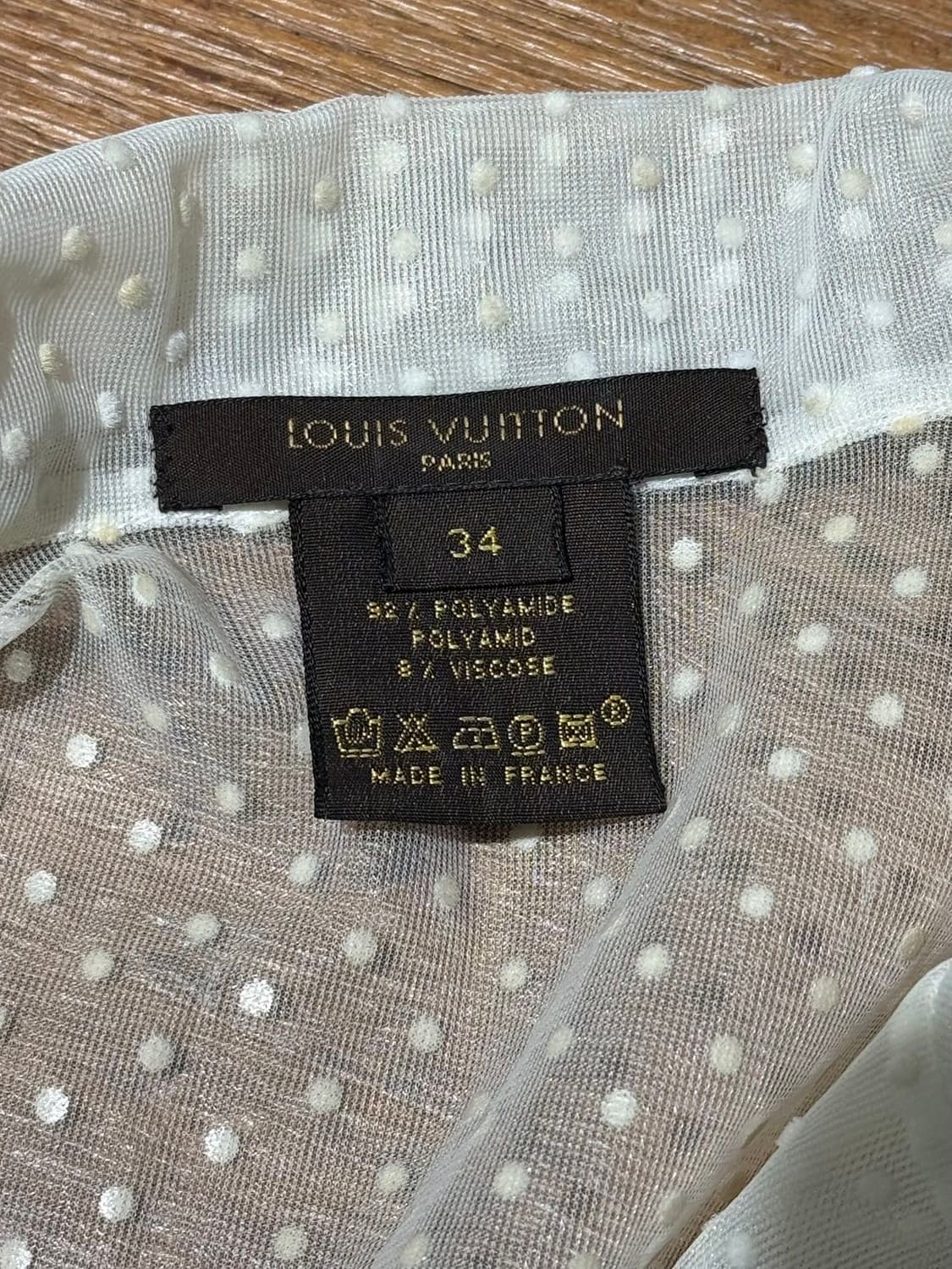 루이비통 아이보리 쉬어 도트 슬리브리스 셔츠 탑 상품이미지7