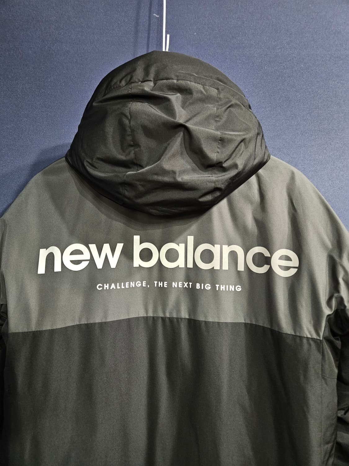 뉴발란스 블랙컬러 남성 100 롱패딩  상품이미지9