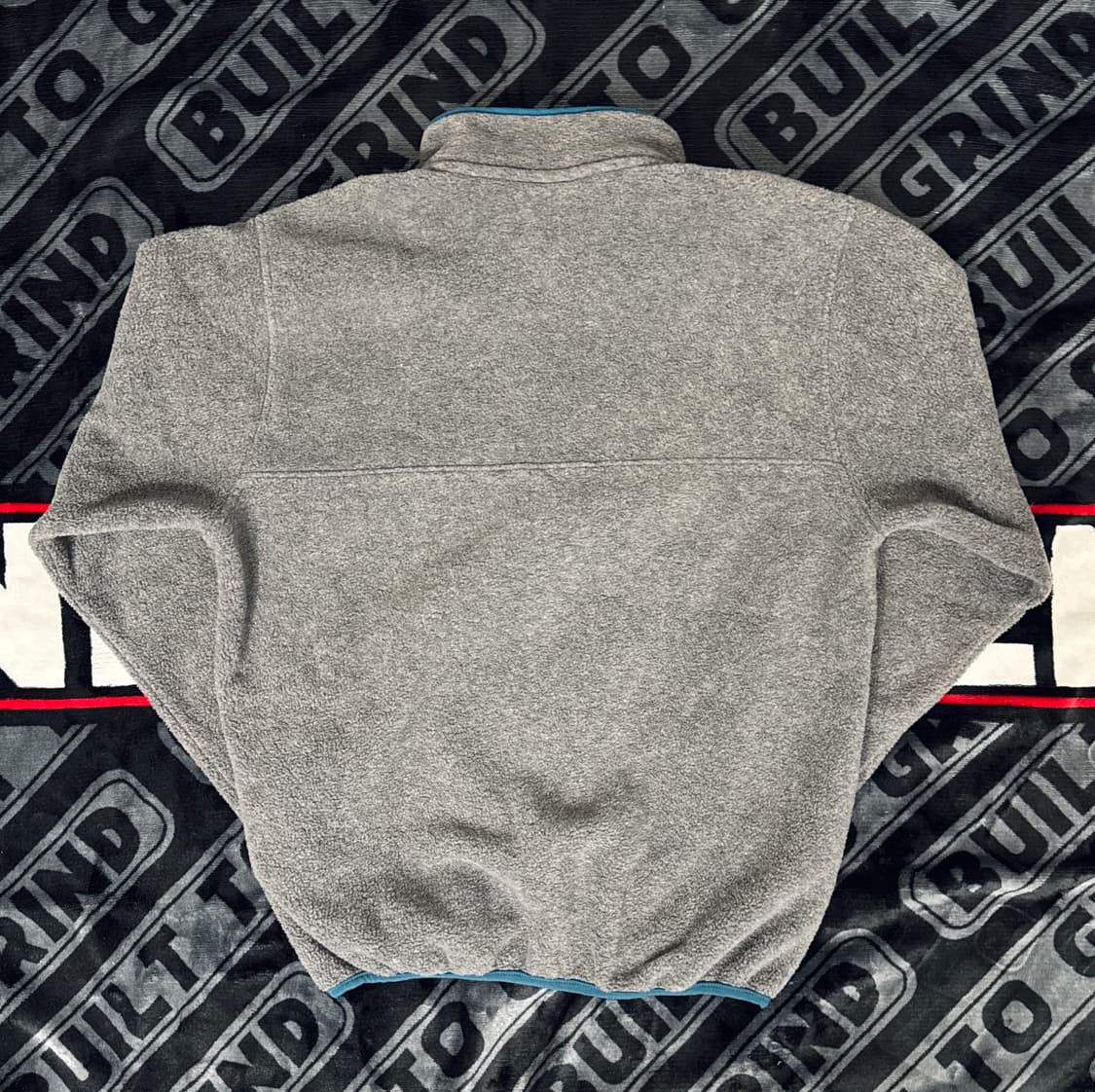 엘엘빈 스냅 티 플리스 풀 오버 그레이 앤 틸 상품이미지2