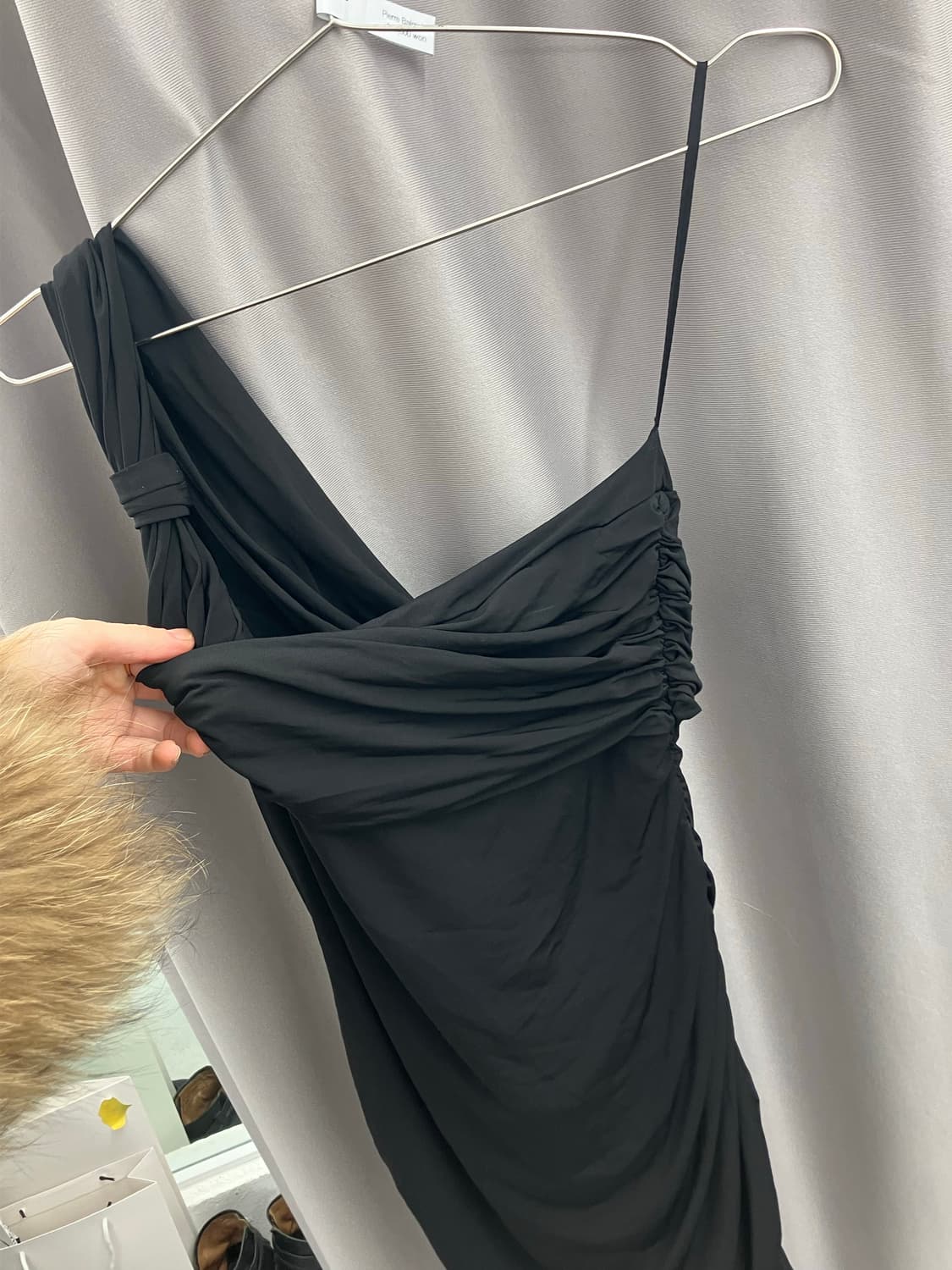 발망 블랙 드레이프 미니드레스 상품이미지2