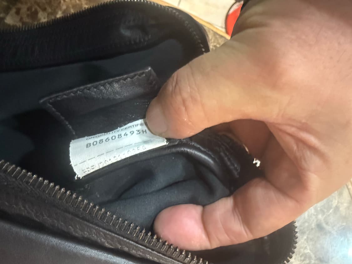 25ss 정품 보테카베네타 도큐먼트 벨트백 팝니다 상품이미지8