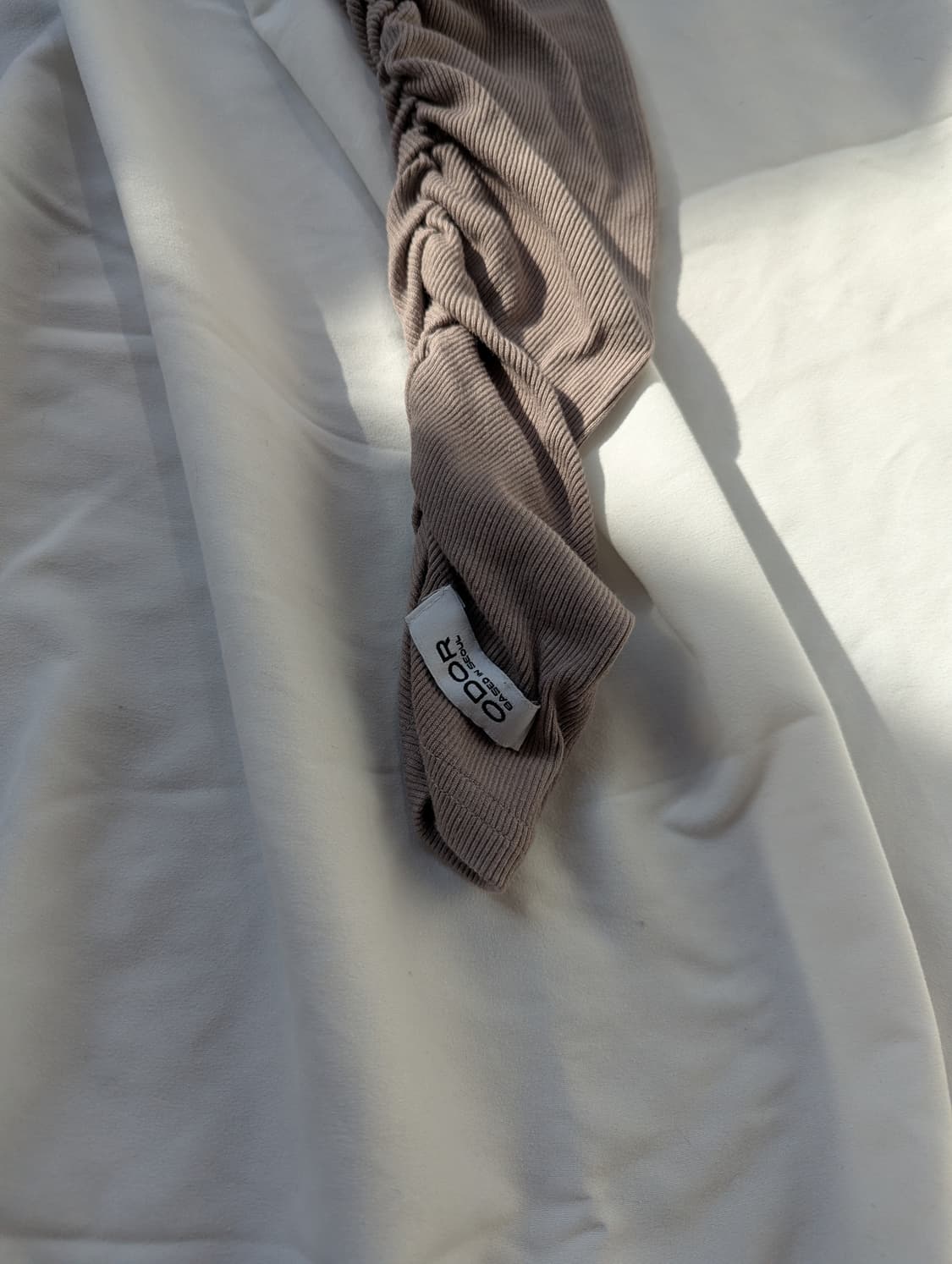 오도어 리뷰 (Leeve) Tee 티 MOCHA 상품이미지5