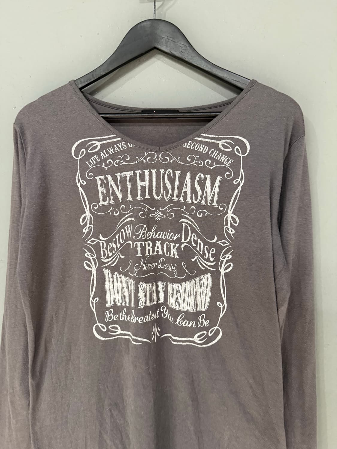 lettering detail v-neck long sleeve 상품이미지6