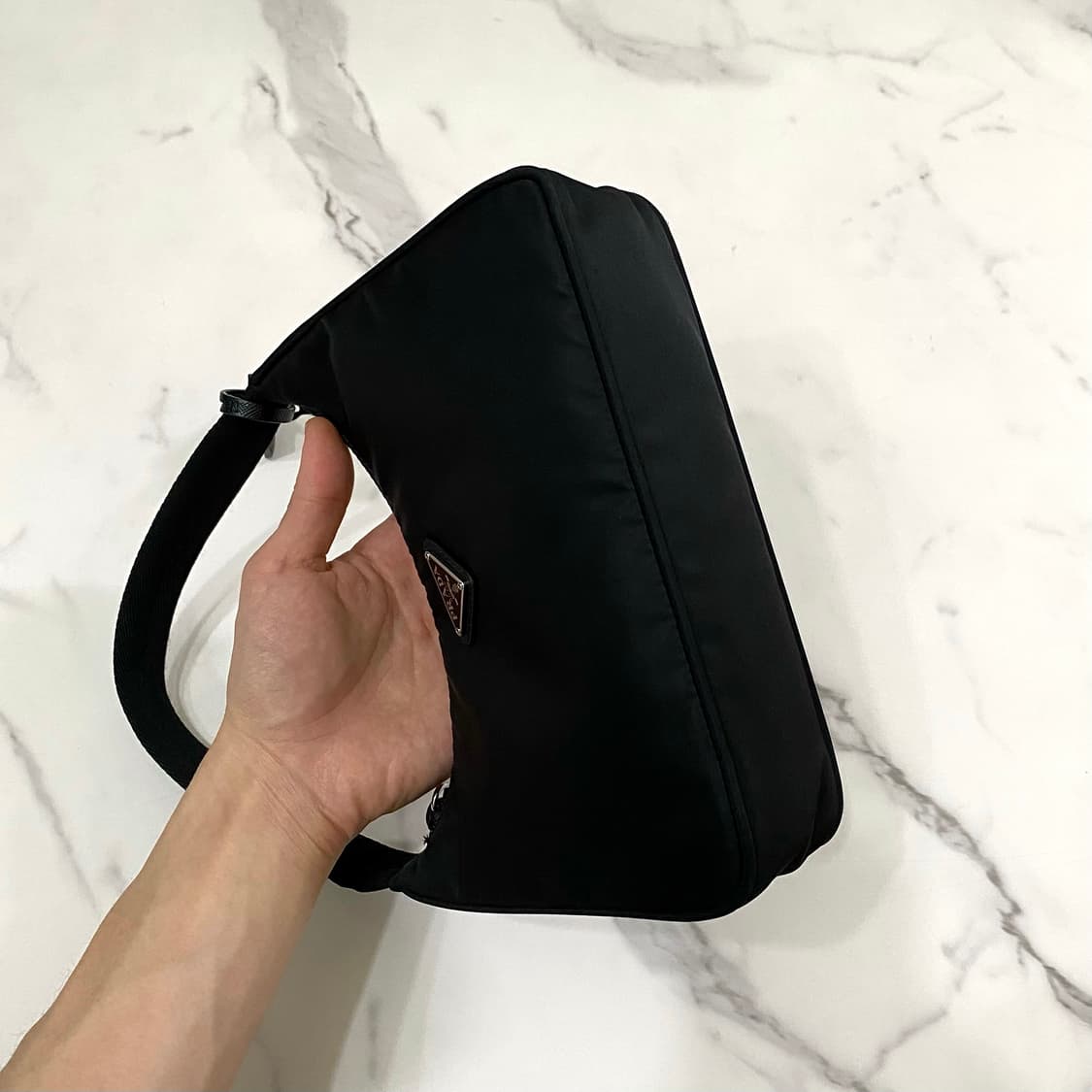 프라다 리에디션 2000 리나일론 테수토 숄더백 블랙 1NE515 상품이미지3