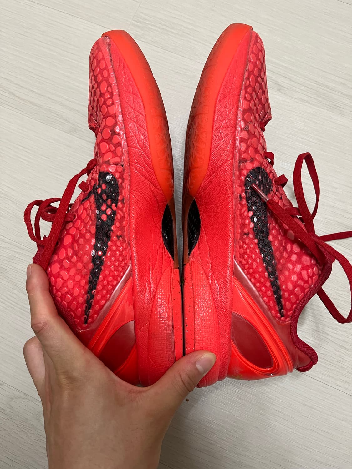 코비6 리버스그린치 상품이미지2