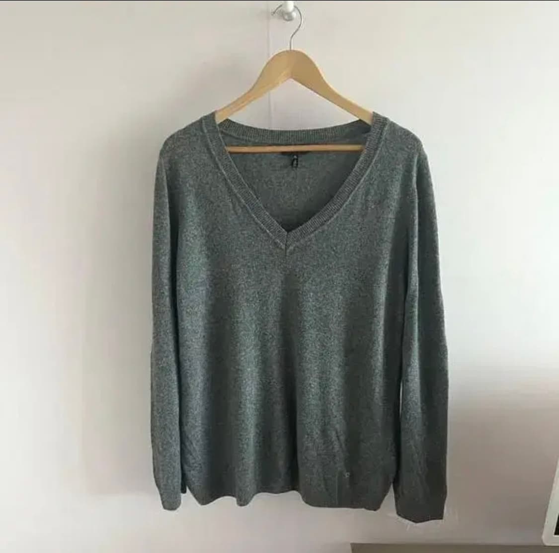 에스까다 정품 앙고라 울니트 빅사이즈 120 그레이 XL 상품이미지1