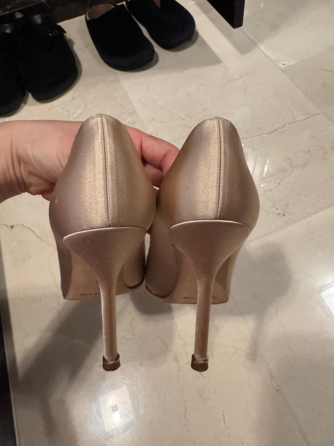 마놀로 블라닉 펌프스 37 상품이미지3