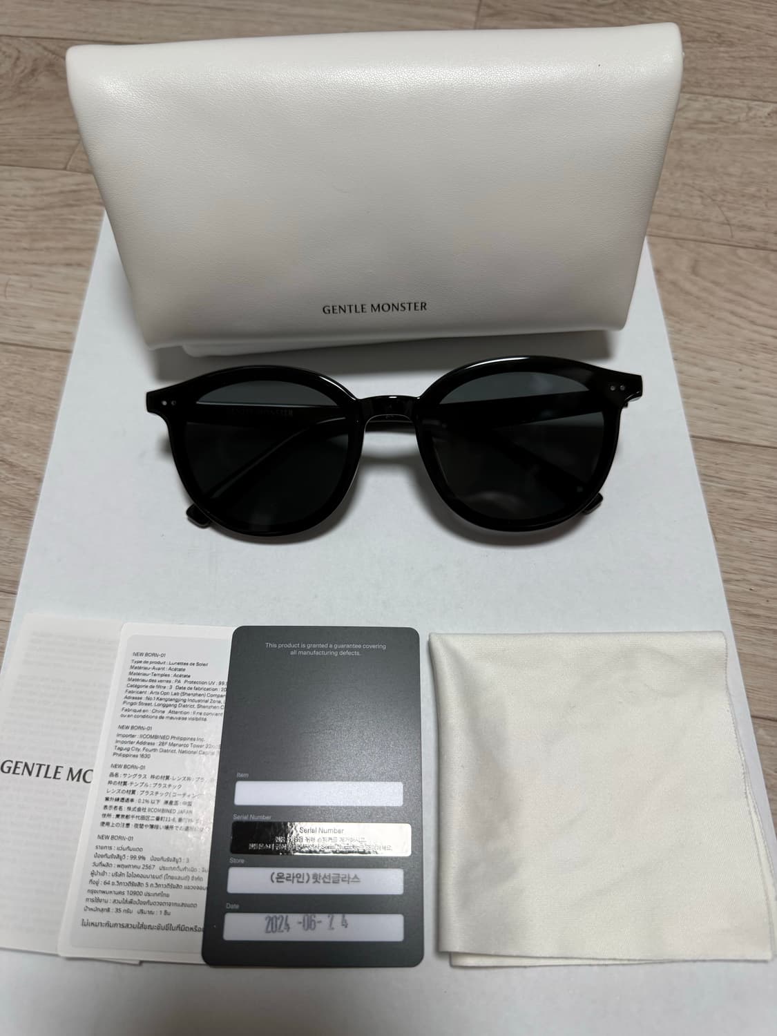 젠틀몬스터 뉴본(01)팝니다. 상품이미지1