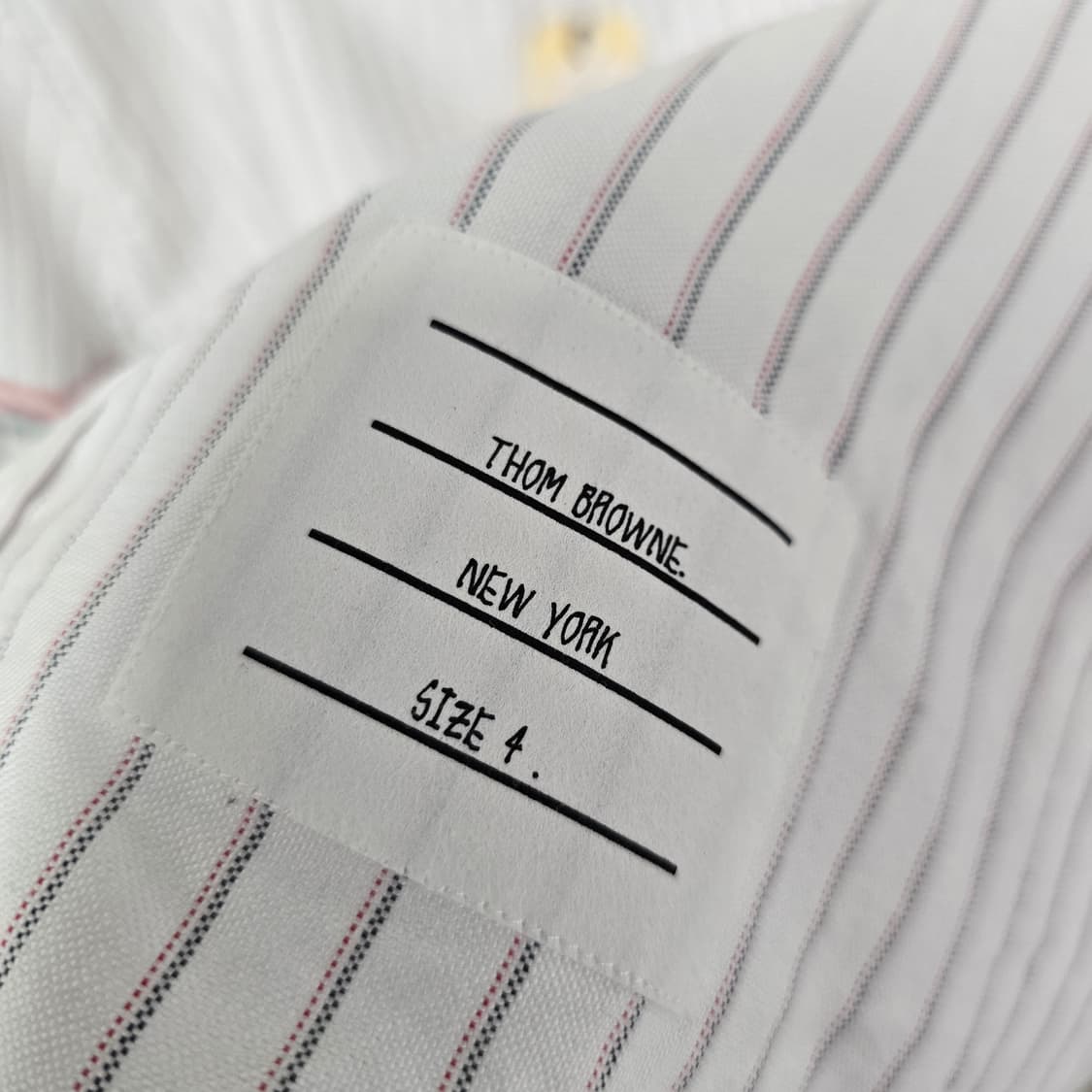 톰브라운 암밴드 스트라이프 셔츠 4사이즈 105 판매 상품이미지3