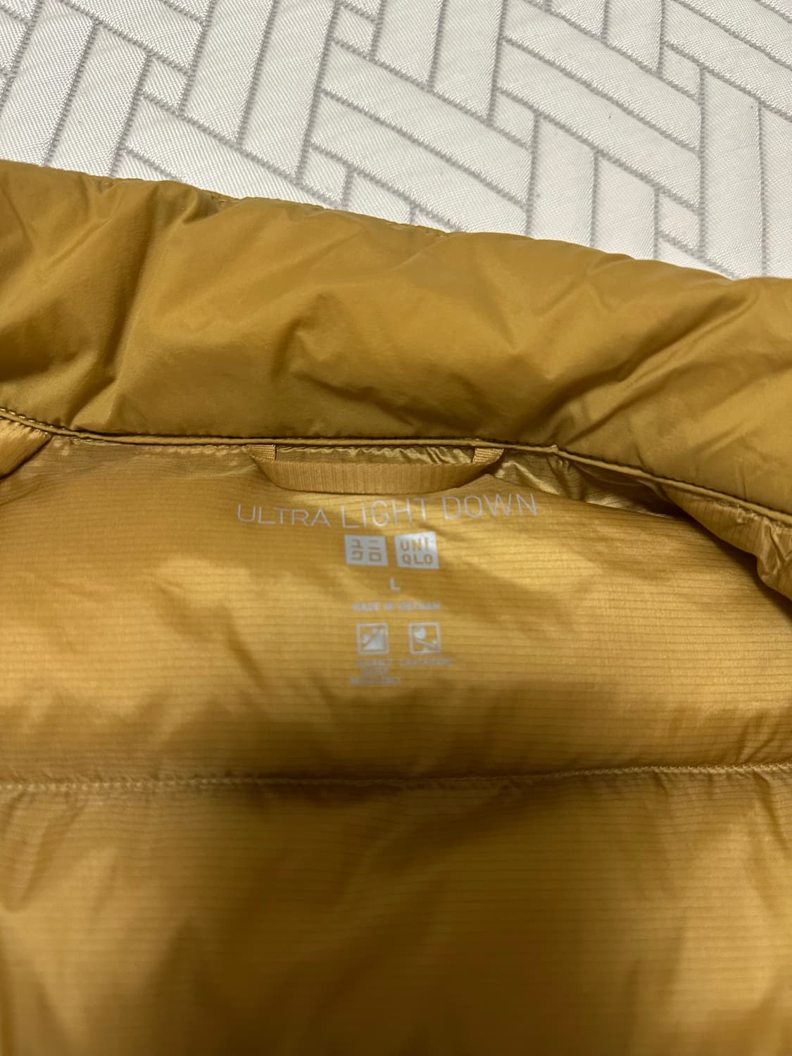 유니클로 울트라 라이트 다운 패딩 L 상품이미지3