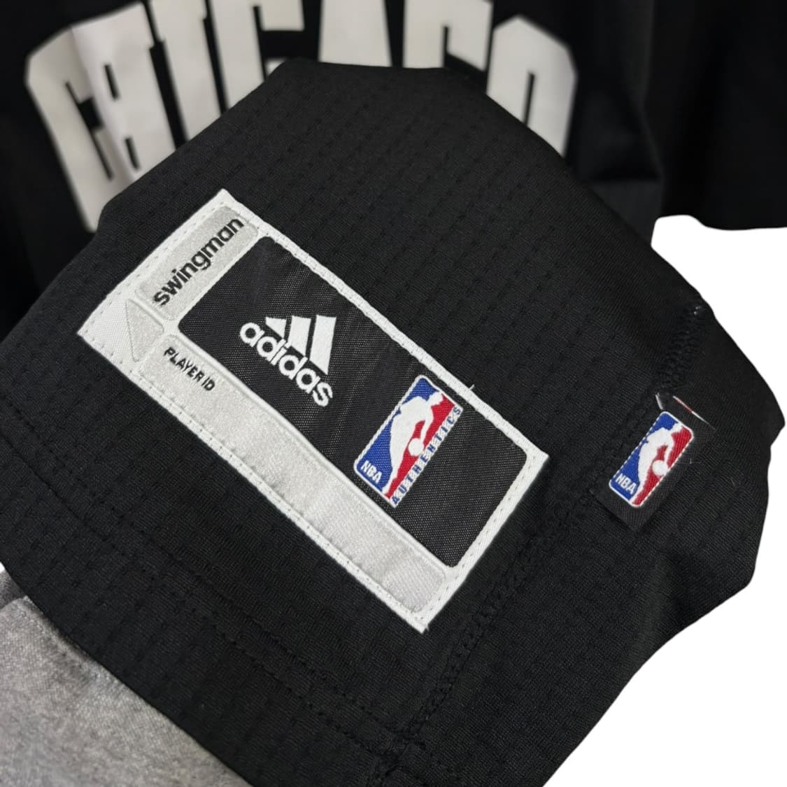 아디다스x NBA시카고불스 데릭로즈 스윙맨 상품이미지4