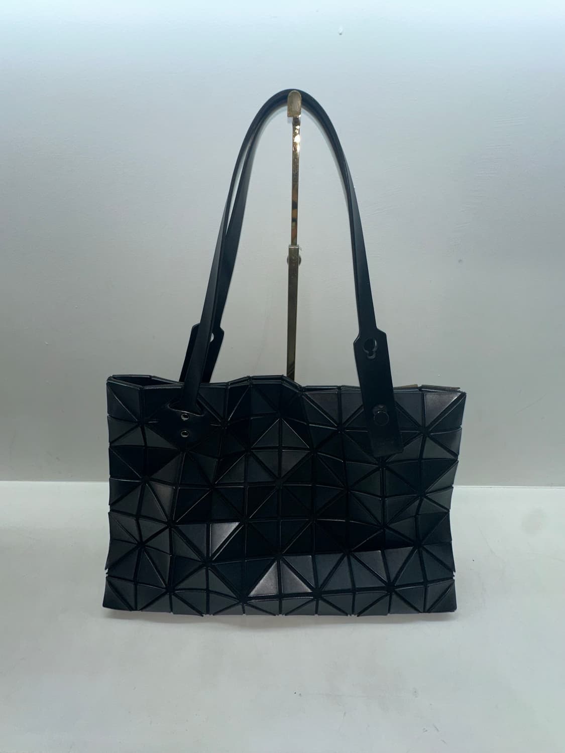 바오바오 이세이미야케  숄더백 (한국명품감정서 동봉) 상품이미지3