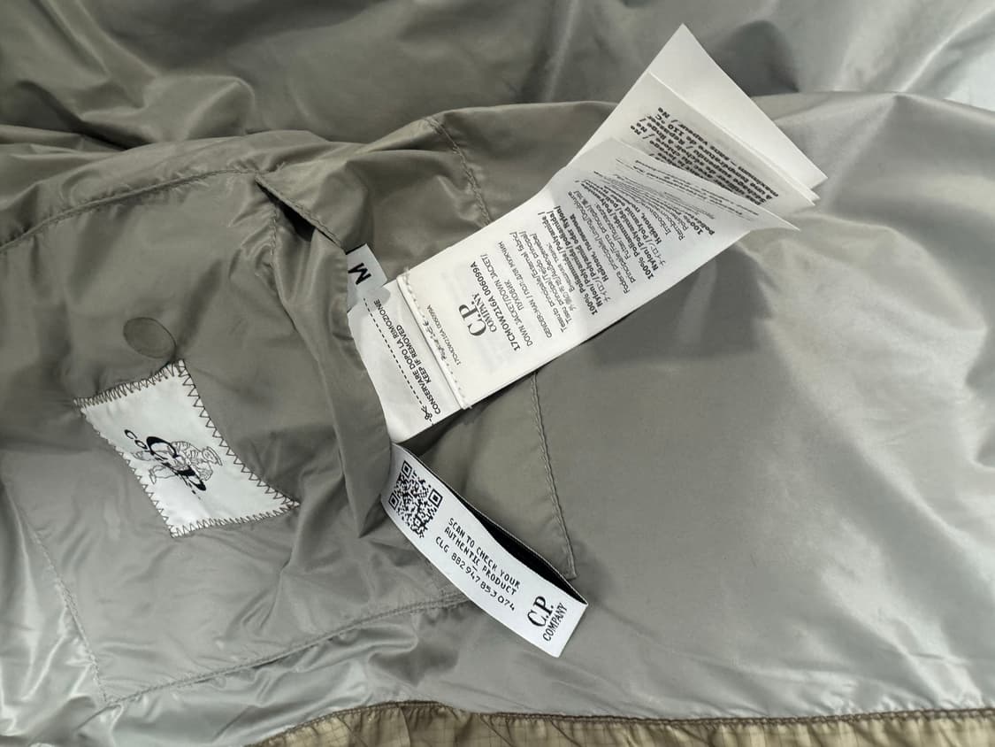 [M] CP컴퍼니 패딩 디디쉘 dd쉘 후드 쇼트 다운 베이지 상품이미지2