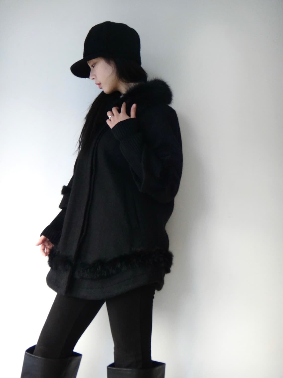 Cape fur detail rib coat / black 상품이미지7