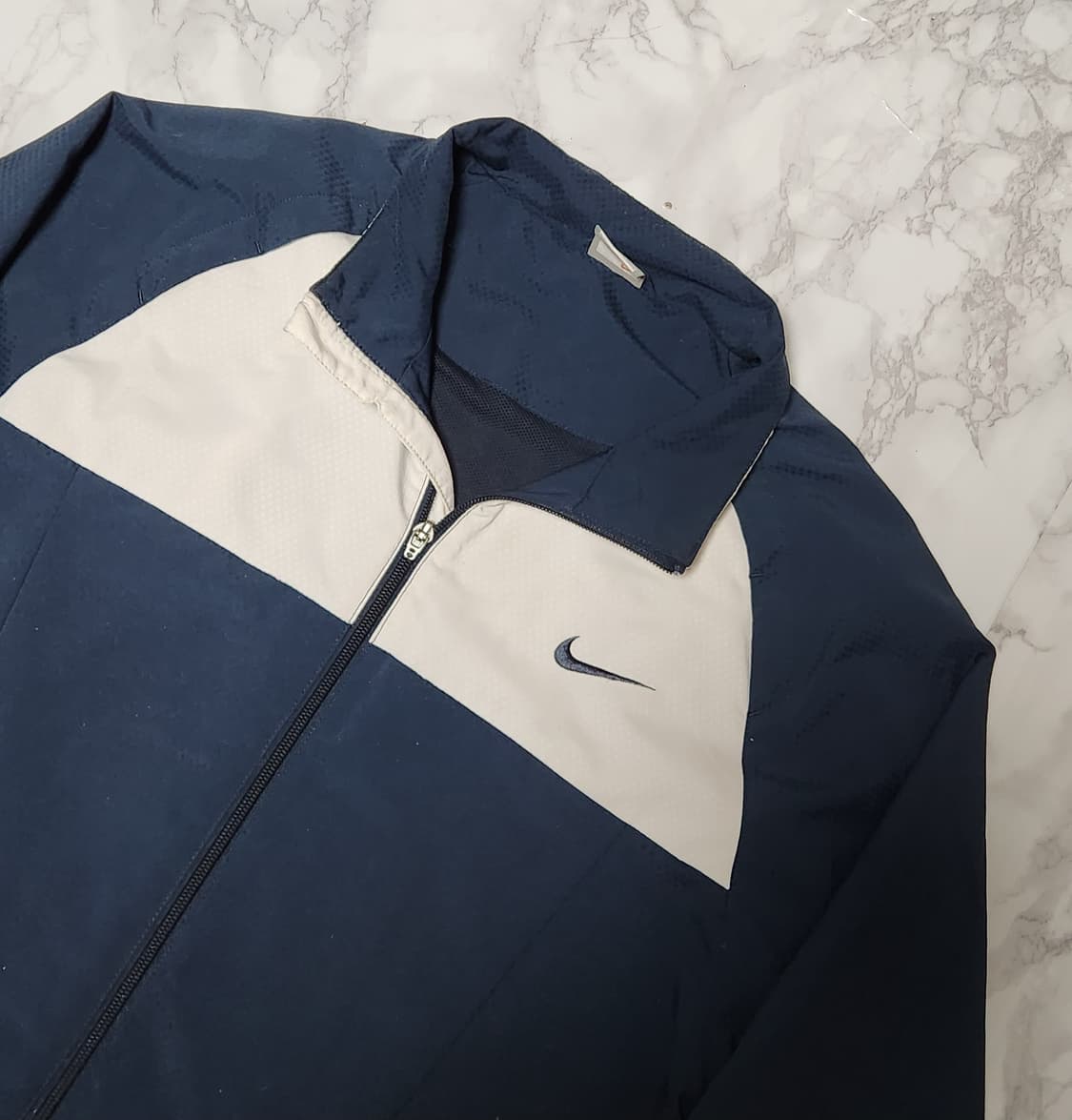 나이키 네이비x화이트 바람막이 자켓 상품이미지4