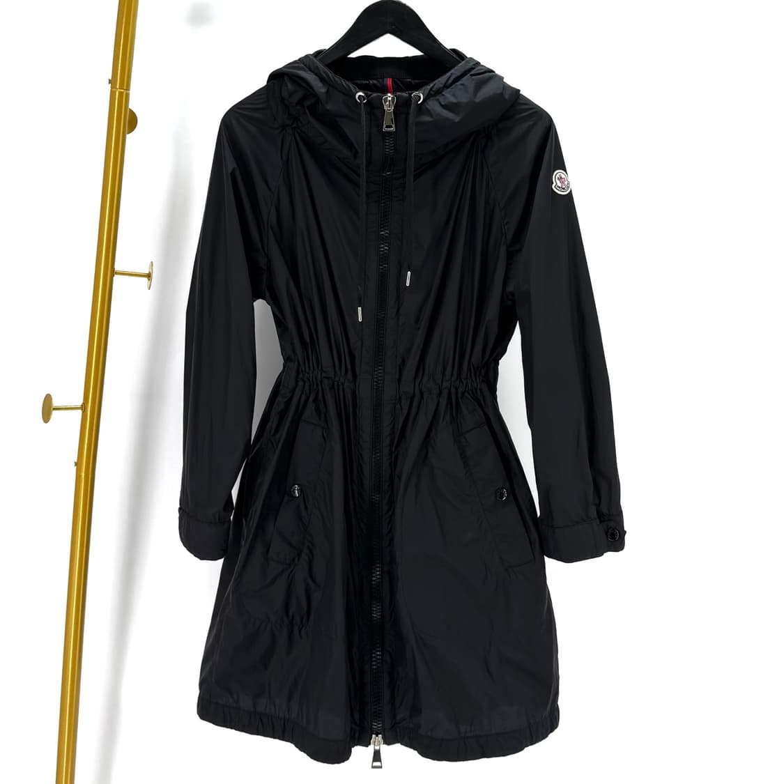 [1사이즈] 몽클레어 ORTIE 여성 후드 바람막이 자켓 블랙 상품이미지1