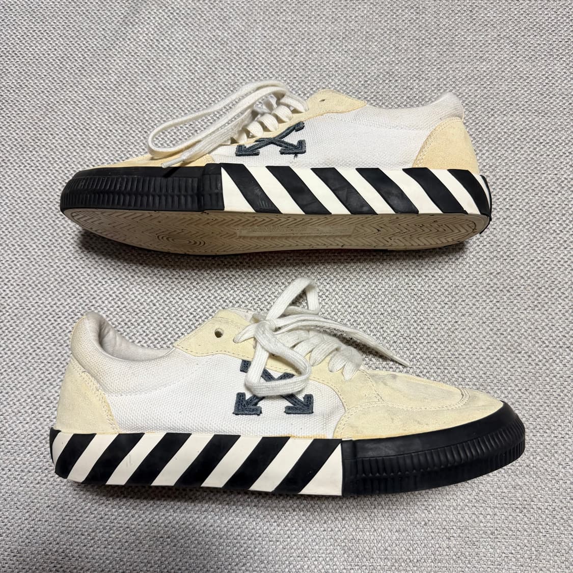 오프화이트 에로우 벌크 로우 스니커즈 상품이미지3