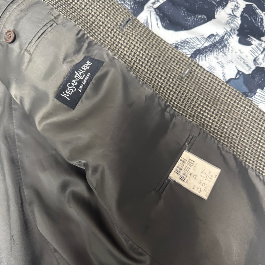 입생로랑  울 블레이저 L사이즈  상품이미지4