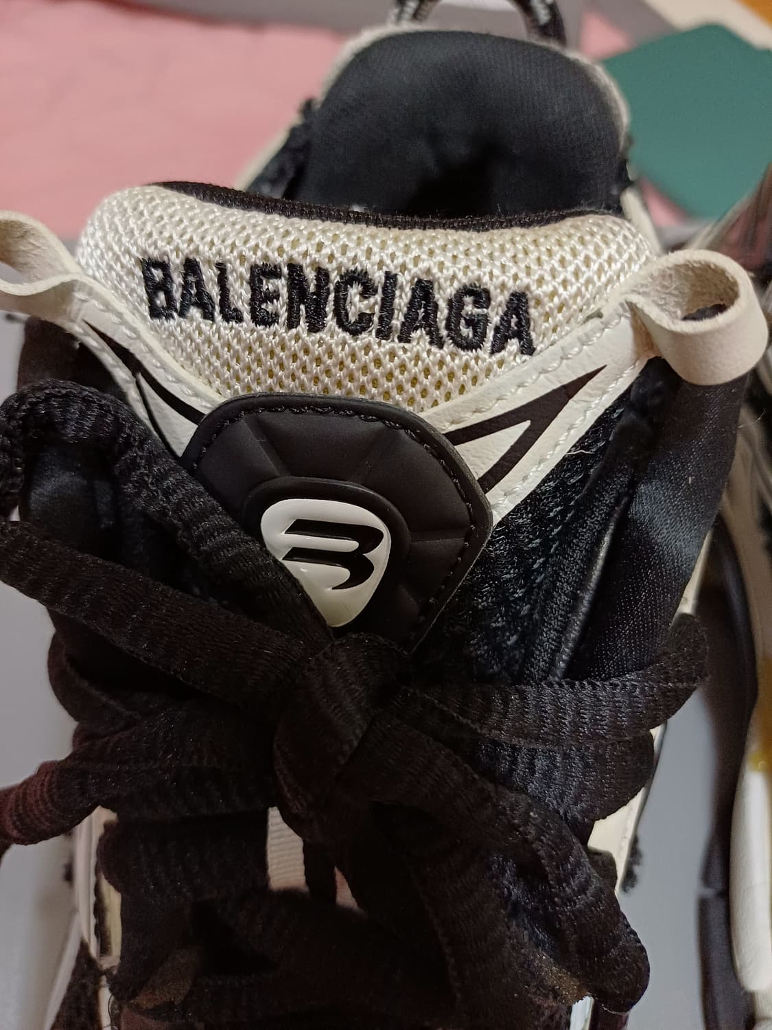 발렌시아가 뉴러너 37 급처 상품이미지4