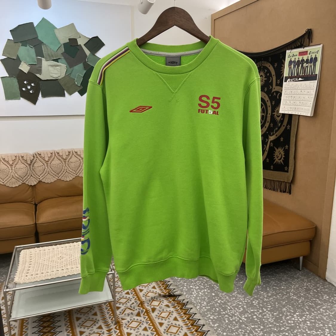 엄브로 올드스쿨 락 펑크 키치 네온그린 맨투맨 M C11026 상품이미지3