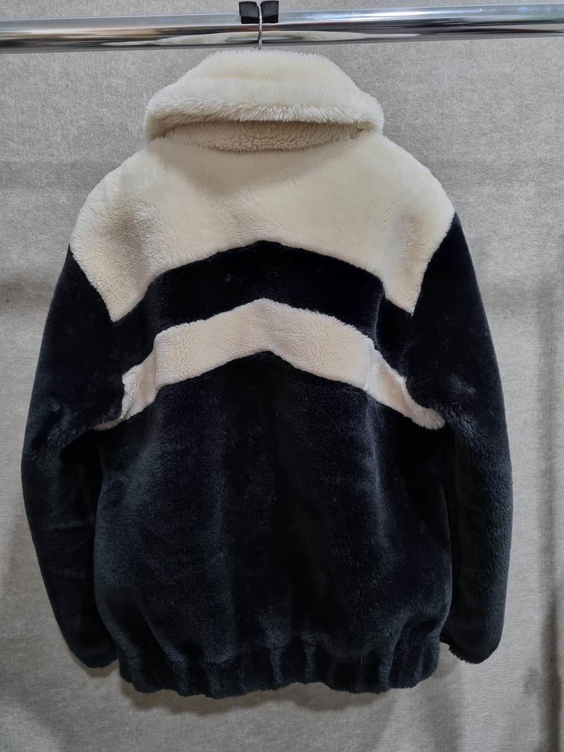 여성 90 헤지스 골프웨어 에코퍼 자켓 상품이미지2