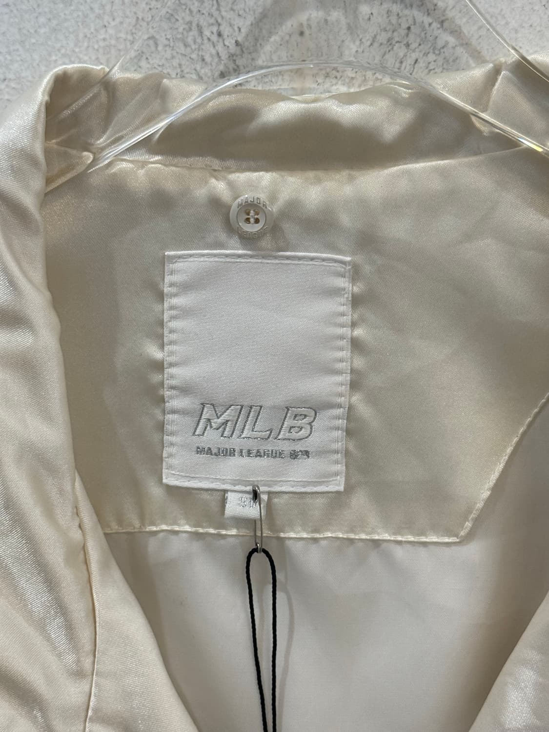 MLB White Glossy Varsity Jacket 상품이미지4