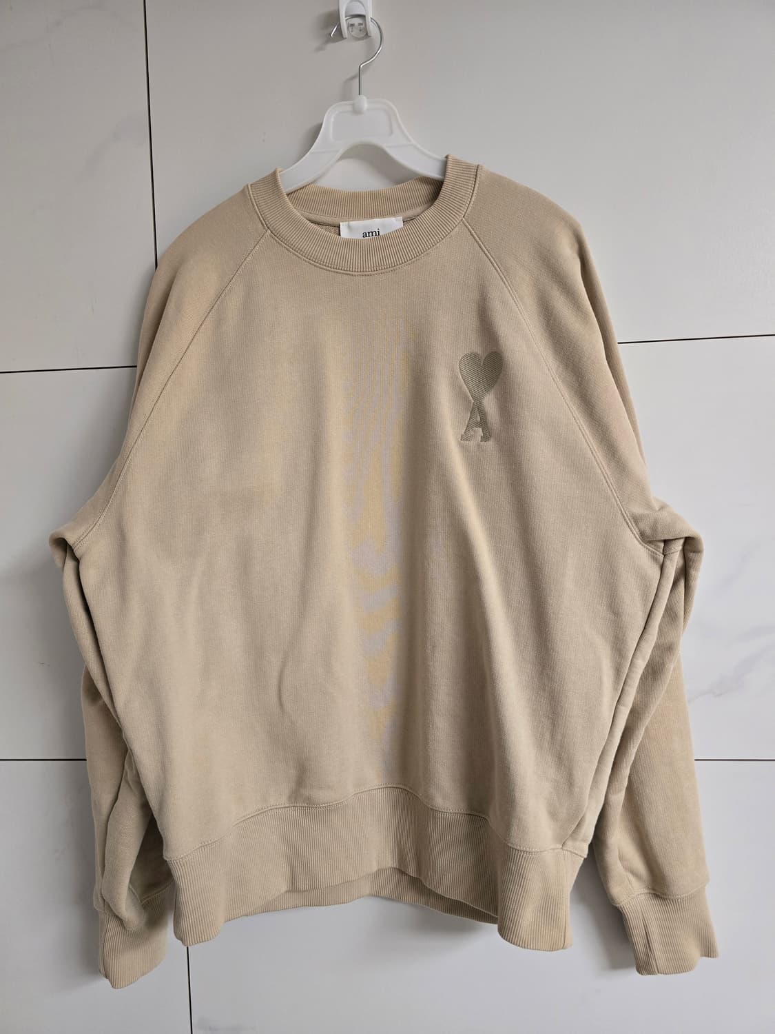 AMI 톤온톤 체인스티치 하트 로고 맨투맨 (L, 베이지) 상품이미지1