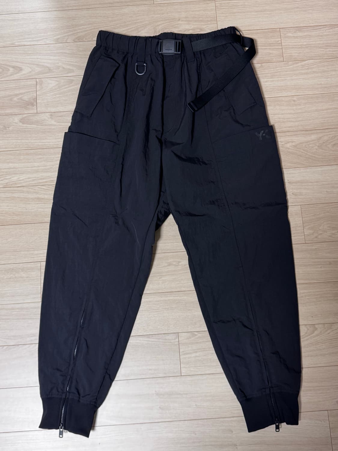 Y-3 크링클 나일론 팬츠 상품이미지3