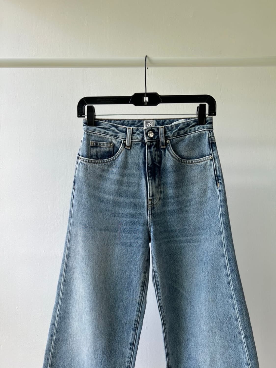 Toteme 토템 일자핏 데님 팬츠 상품이미지3