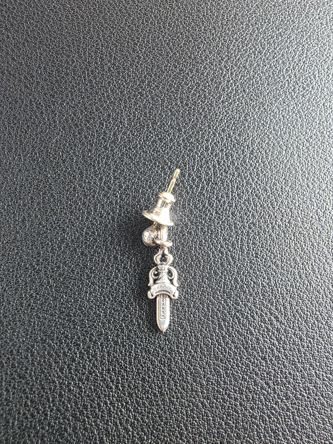 크롬하츠 대거 이어링 상품이미지2