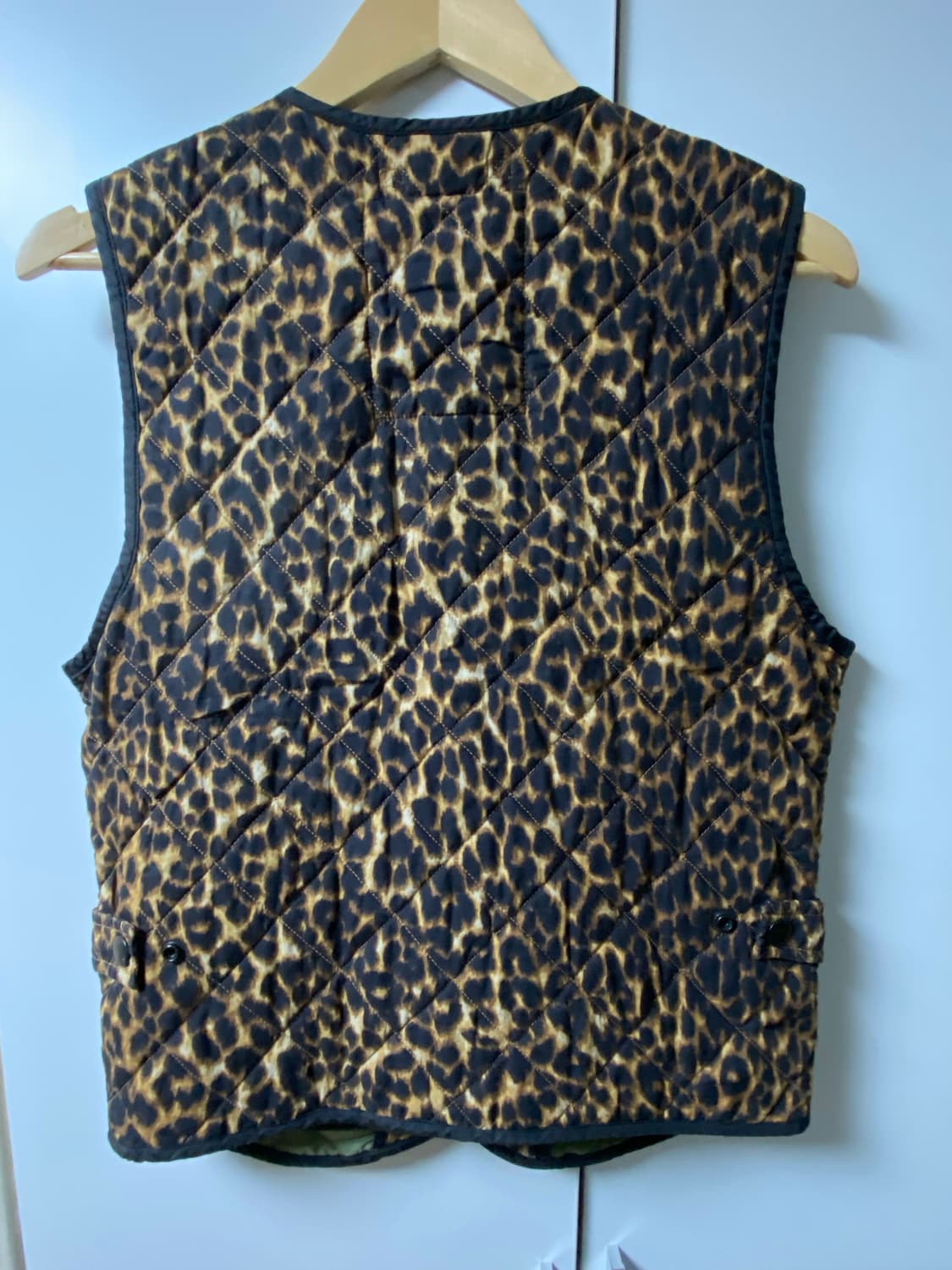 데님앤서플라이 레오파드 베스트 판매합니다. 상품이미지3