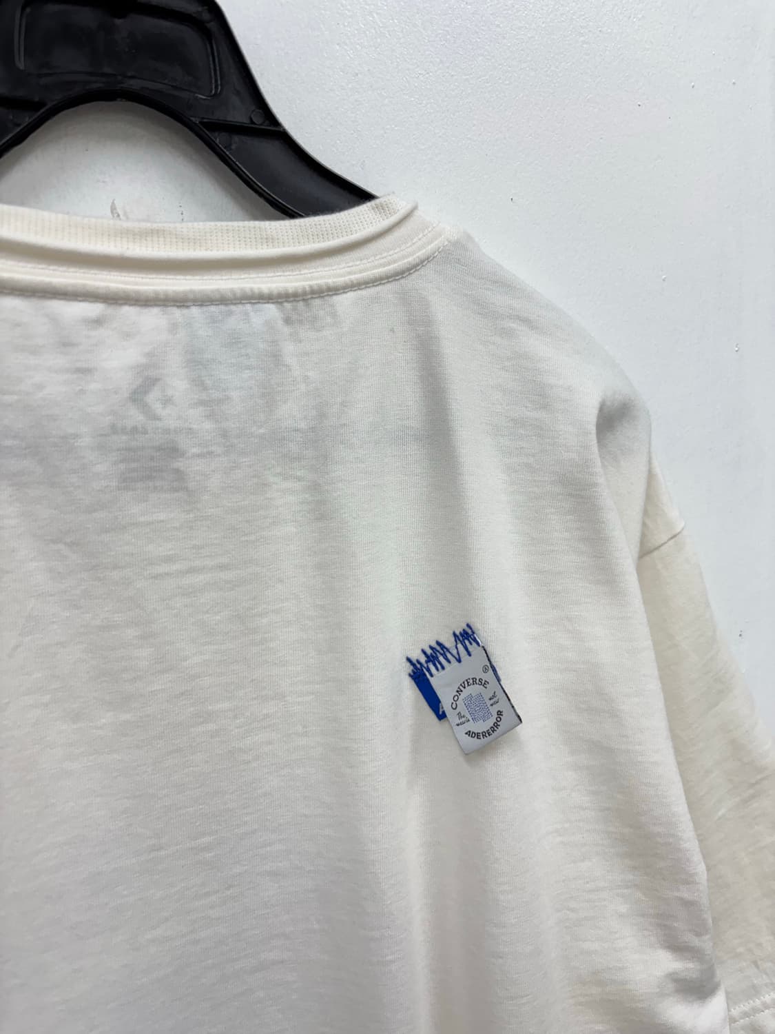 컨버스x아더에러 셰입스 반팔티 상품이미지8