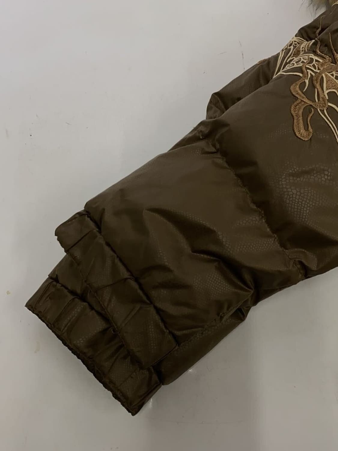 카라쿠리타마시 패딩 상품이미지5