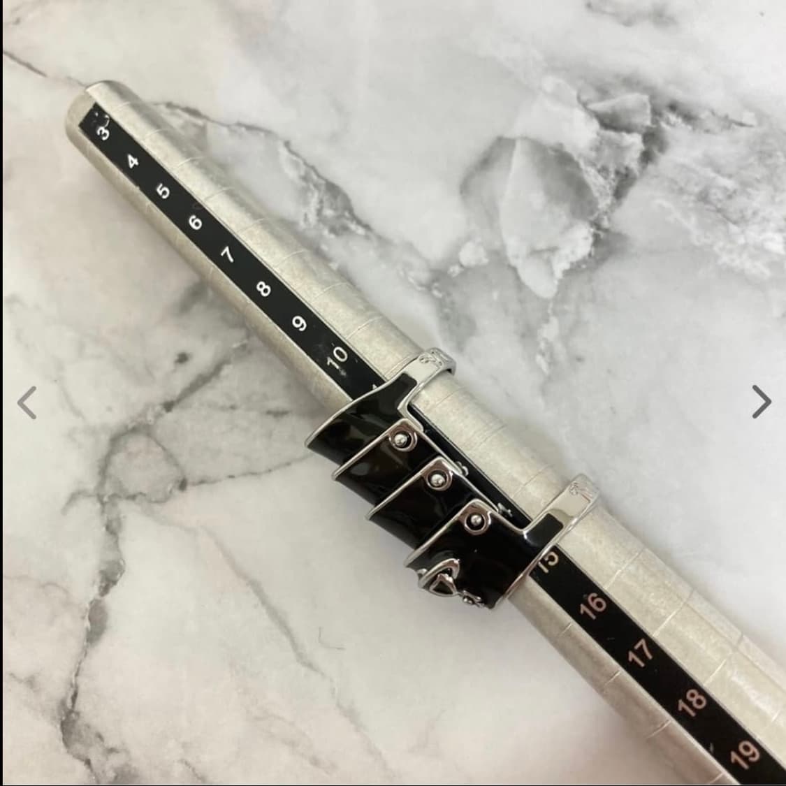 비비안웨스트우드 아카이브 블랙실버 아르테미스 너클링 반지 상품이미지6