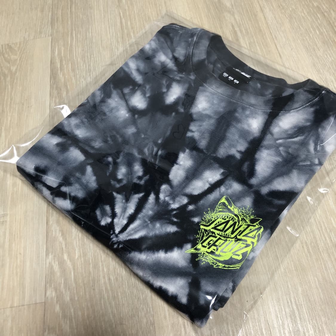 (XL) 뉴에라 X 산타크루즈 타이 다이 로고 티셔츠 상품이미지10