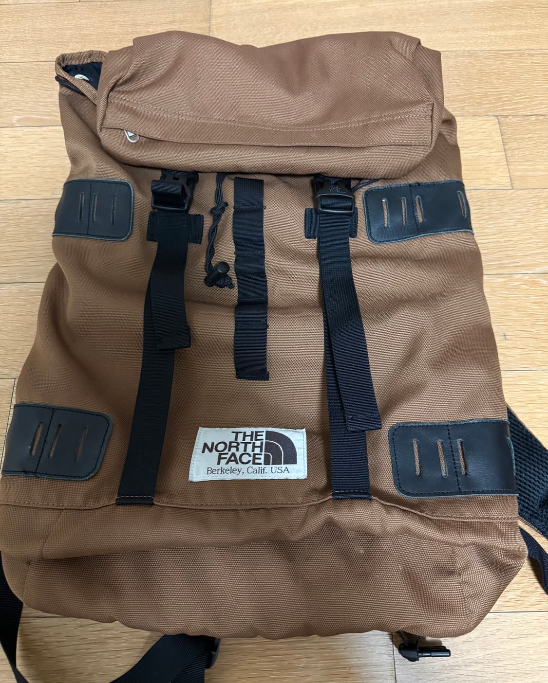 노스페이스 브라운 백팩 상품이미지1