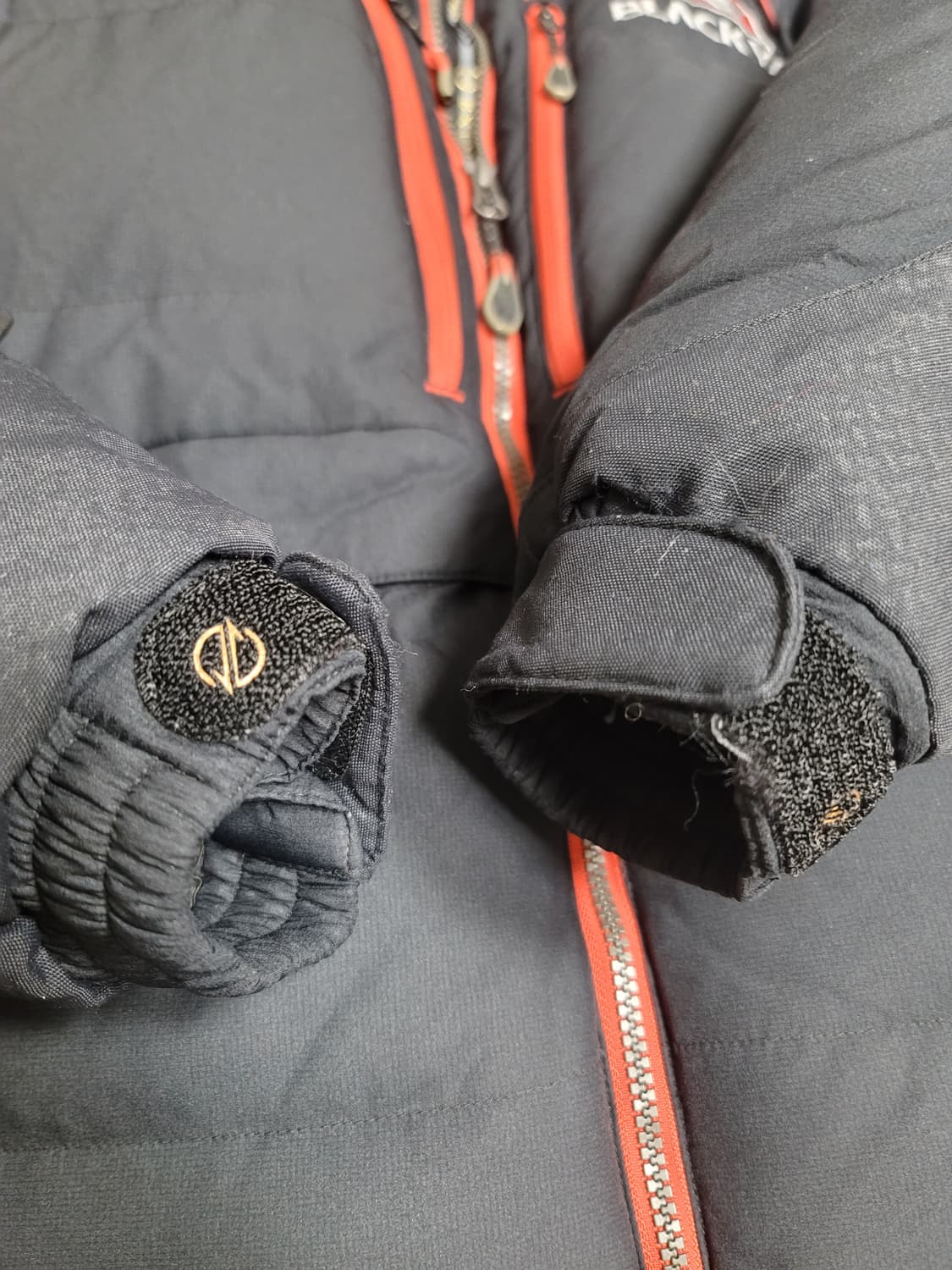 블랙야크 히말라야 대장패딩 95사이즈 상태굿

 상품이미지5