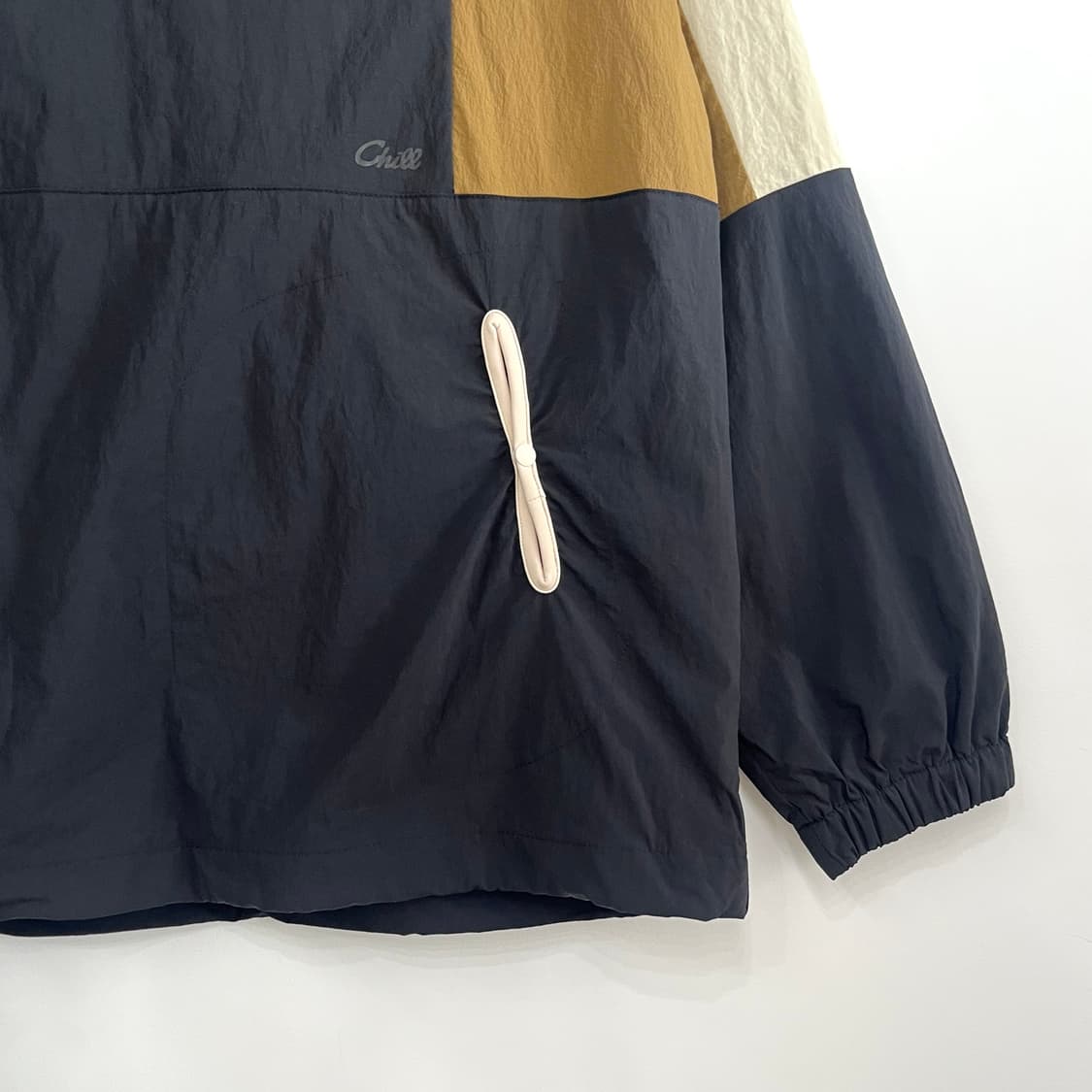 (새상품) 칠스포츠클럽 버전3 블랙 윈드브레이커 아노락 상품이미지4