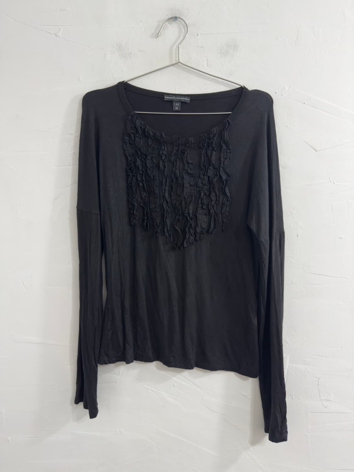 qubha’ frill design longsleeve 상품이미지1