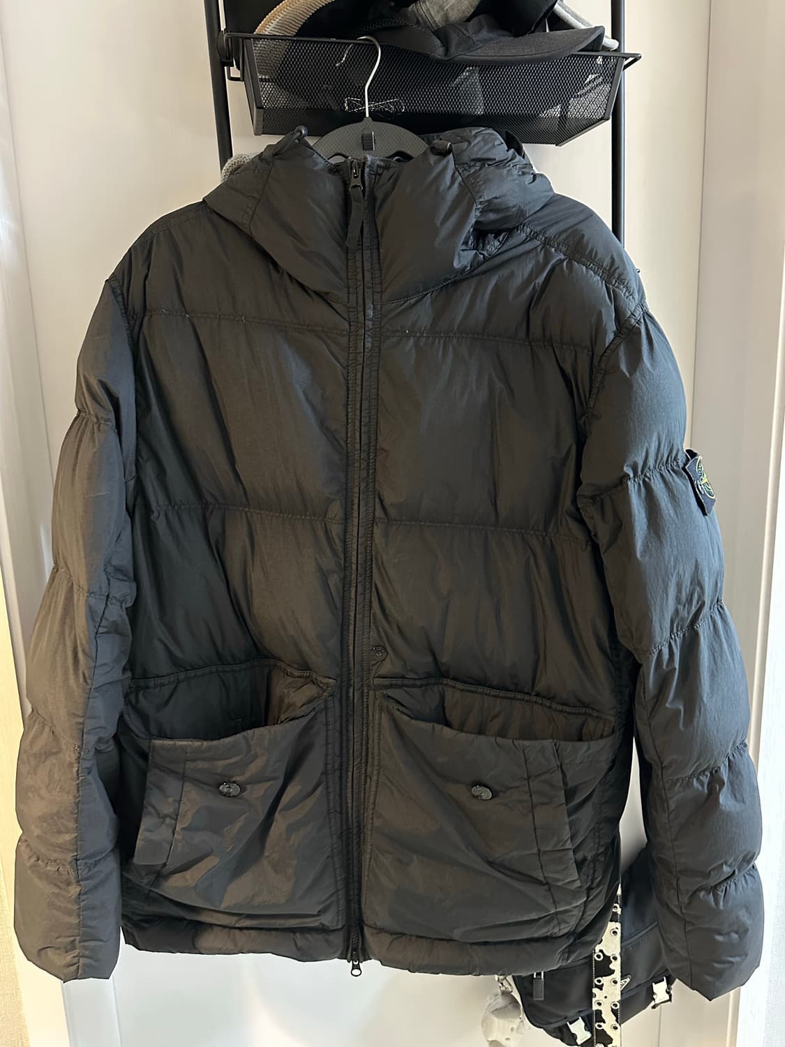 (XL)스톤 아일랜드 24FW 크링클랩스 패딩 블랙 상품이미지2