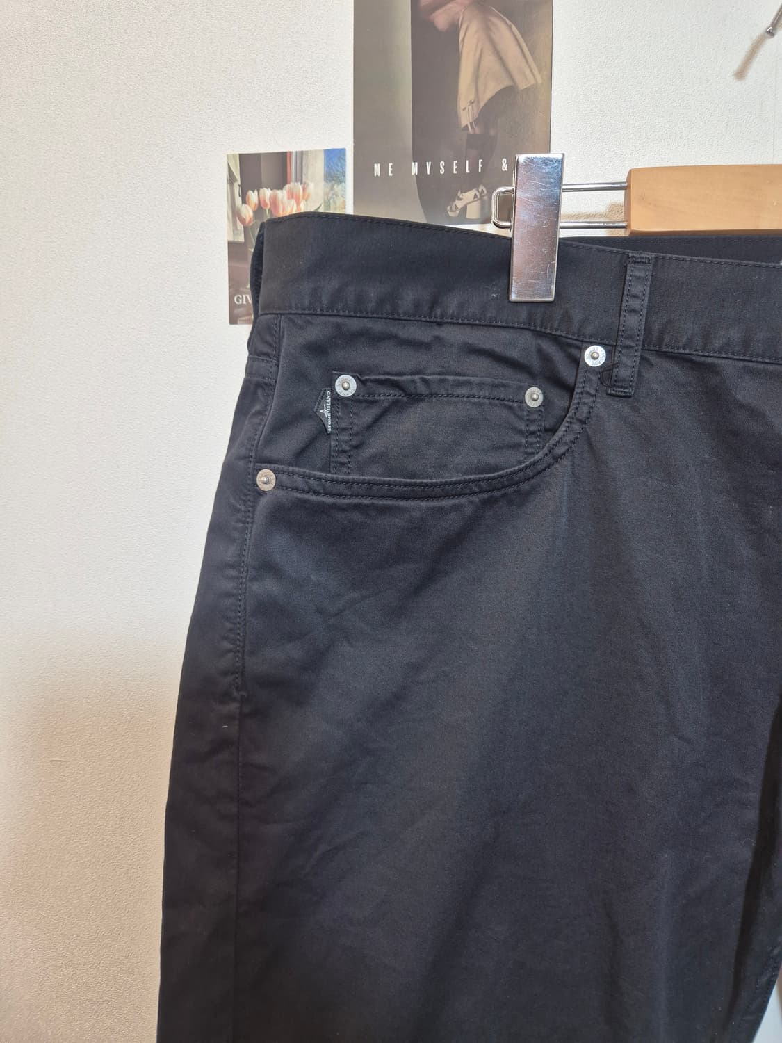 스톤아일랜드의 깔끔한 블랙진이에요
사진에서 보이는 것처럼 W40, L32 상품이미지2