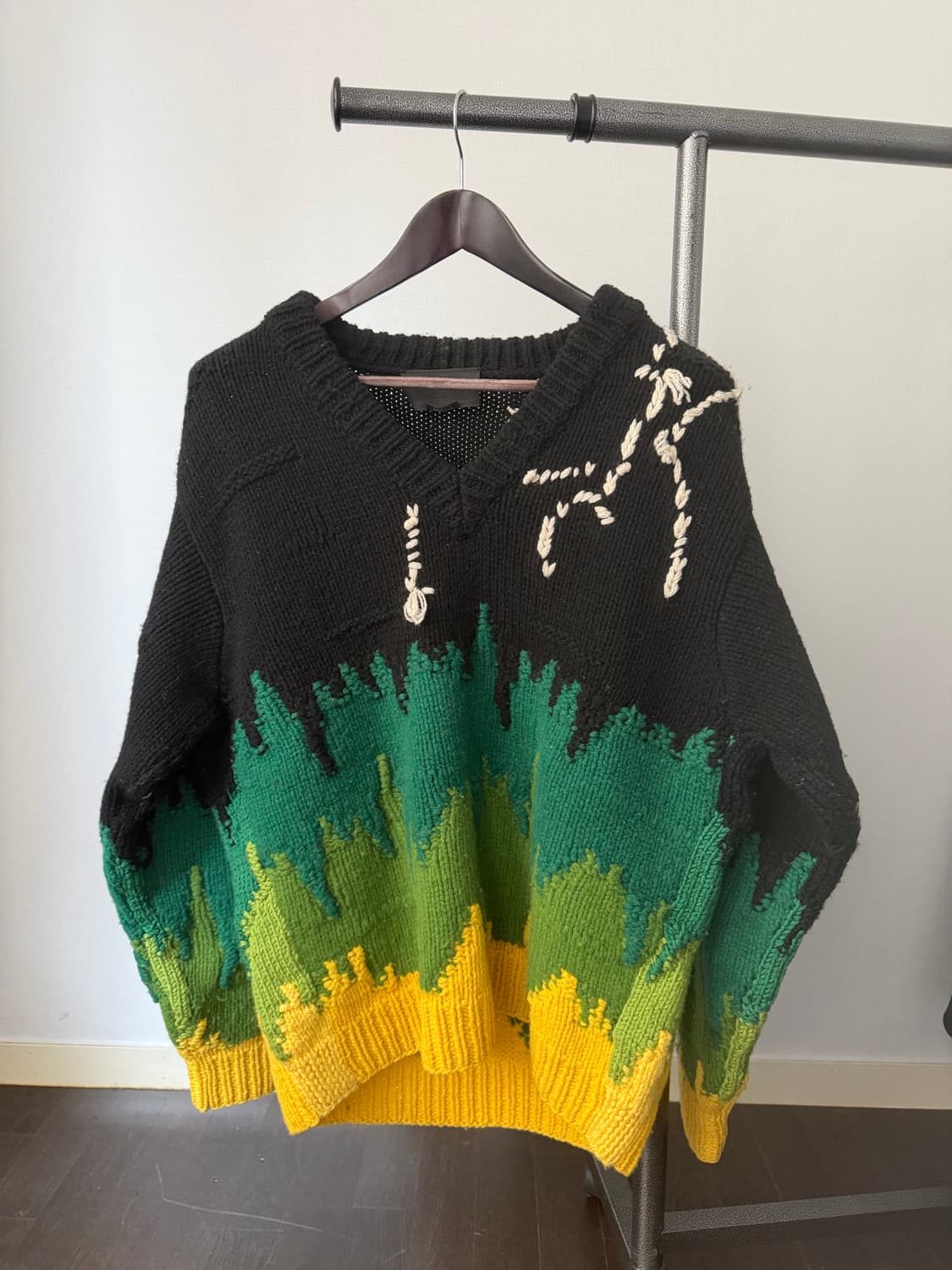 19fw 프라다 핸드메이드 V넥 니트 52 상품이미지1