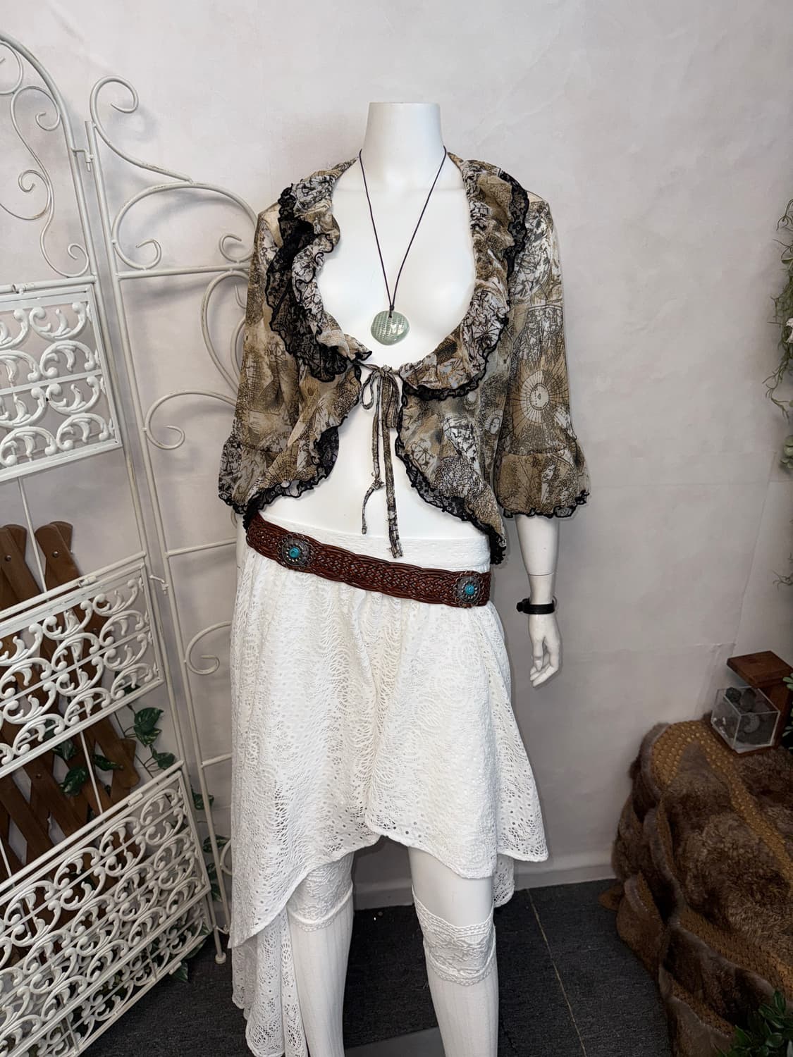 Brown tie dye oriental mesh ruffle 블라우스 상품이미지1