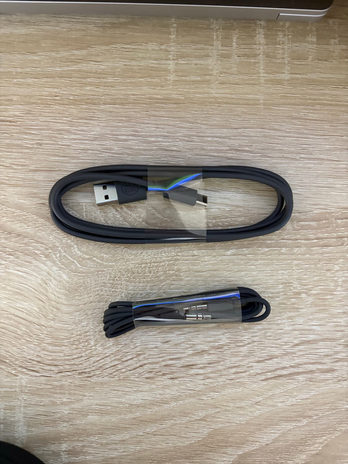 뱅앤올룹슨 Beoplay HX 블랙 풀박스 상품이미지8