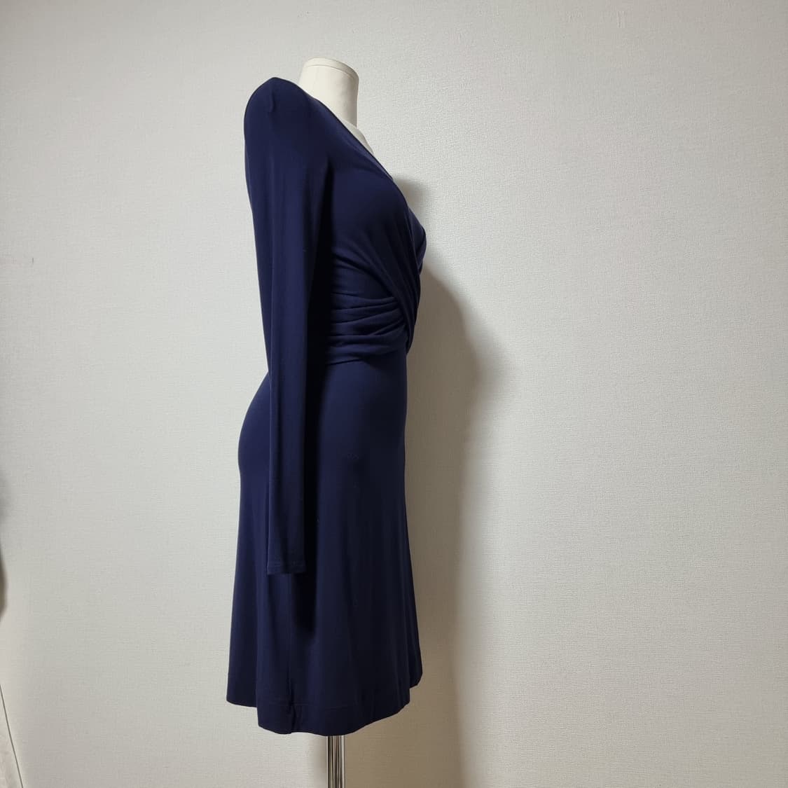 엠포리오 아르마니 원피스 코튼스판셔링 (44-날씬55/표기38) 상태최상 상품이미지9