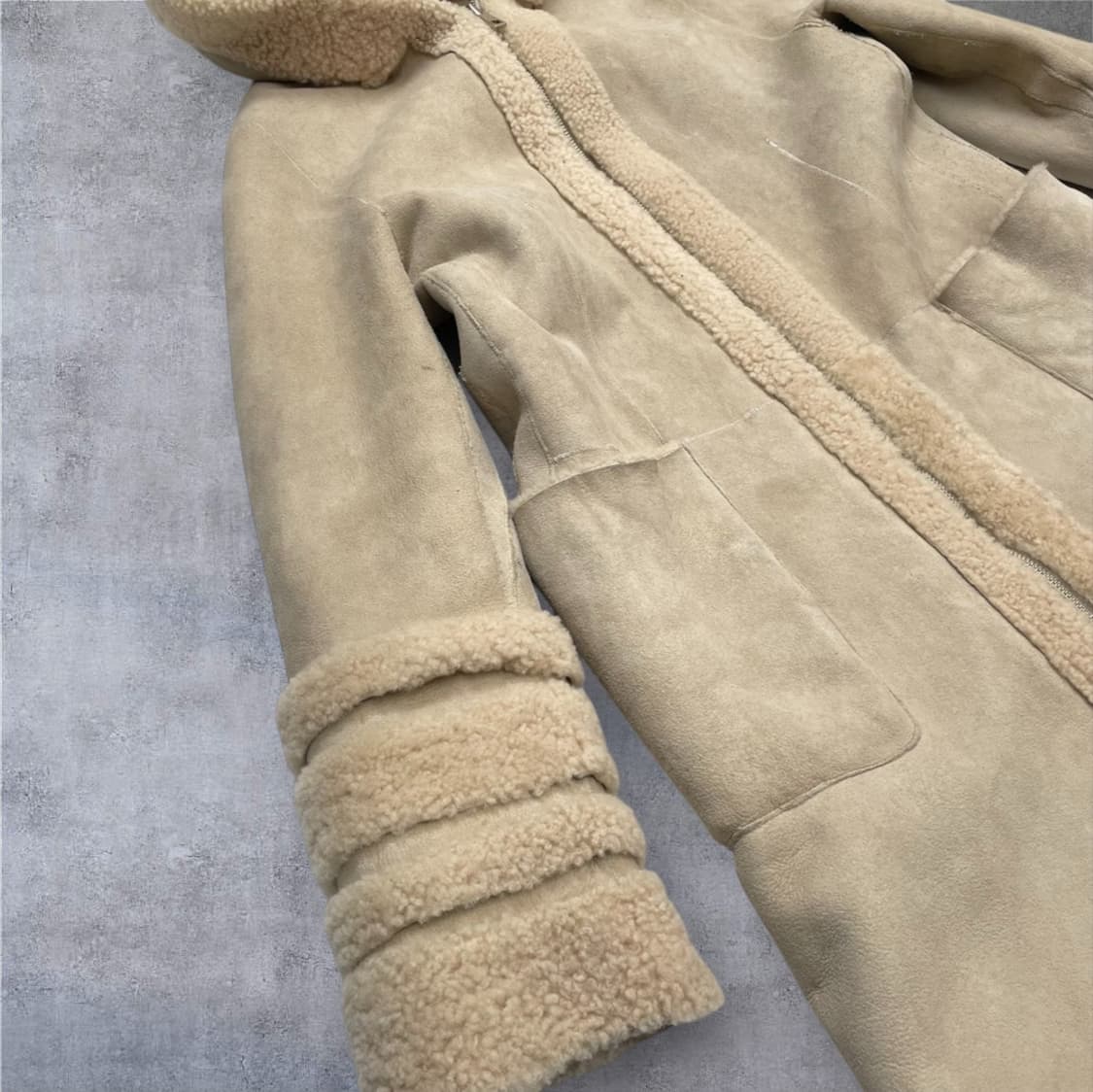 디케이엔와이 DKNY 베이지 후드 무스탕 롱코트 상품이미지5