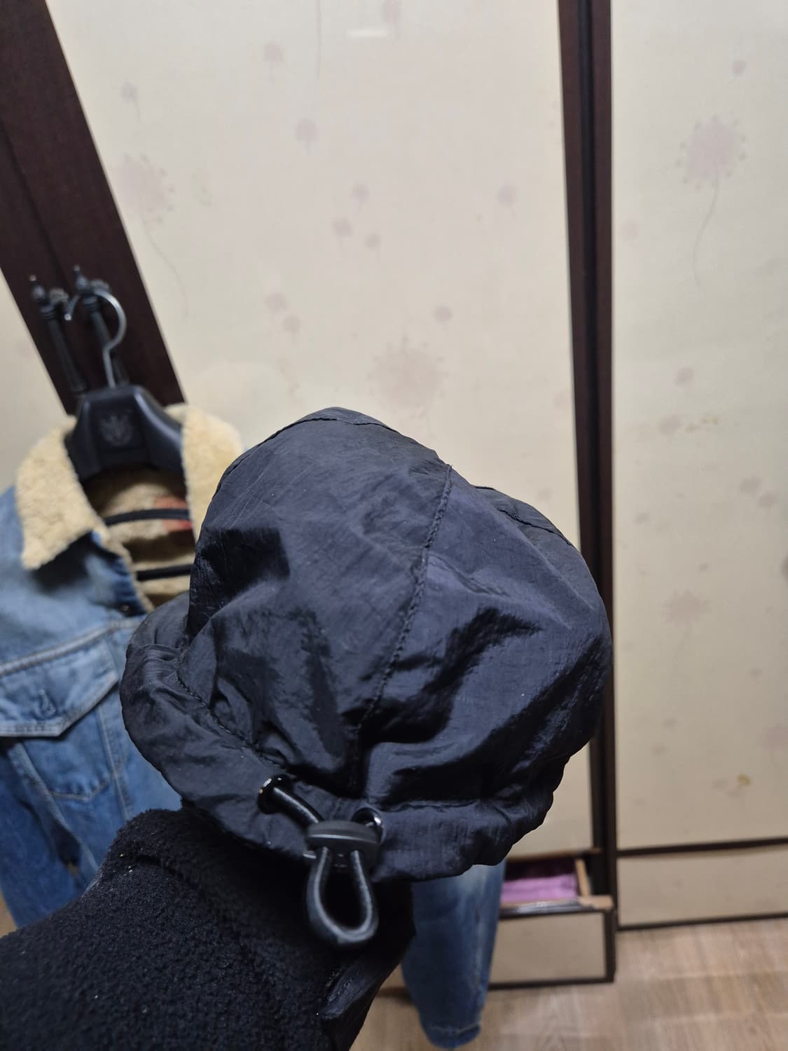 [XL] 23SS 스톤아일랜드 나일론 볼캡 블랙 엑라 상품이미지4