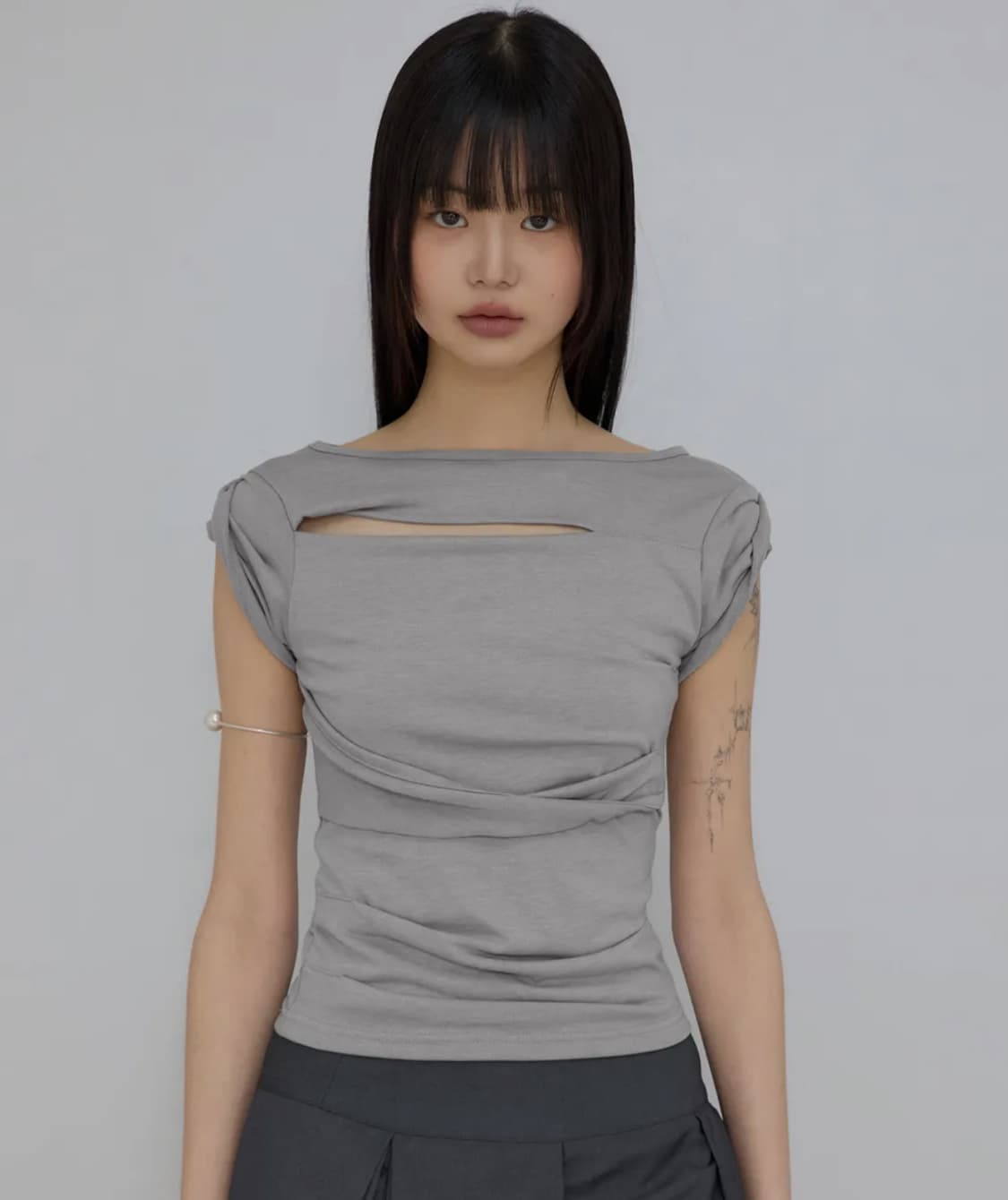 플레어업 드레이프 롤업 티셔츠 그레이 Asymmetrical Draped 상품이미지1