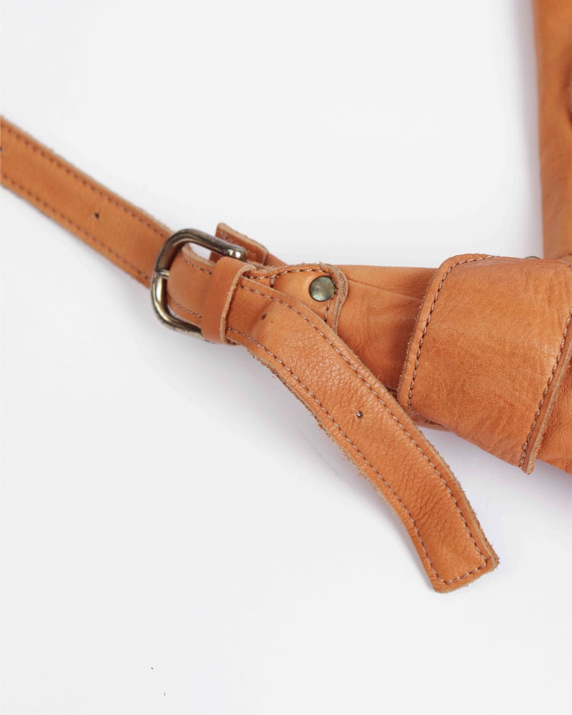 [ONE'S HEART] 카멜 브라운 레더 숄더백 상품이미지4