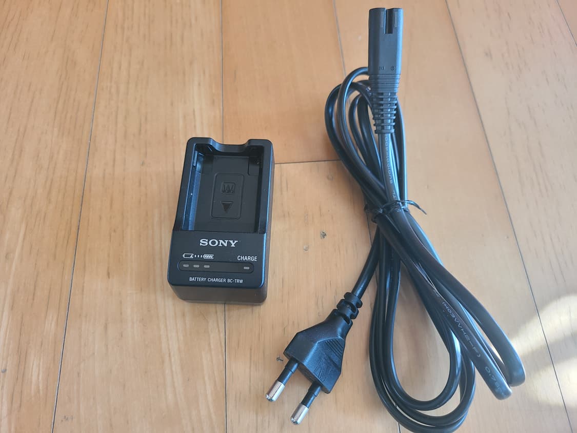 소니 zv-e10 + 35mm f1.8 단렌즈 (1천컷, 상태 양호) 상품이미지10